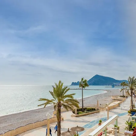 Seafront Apartment *